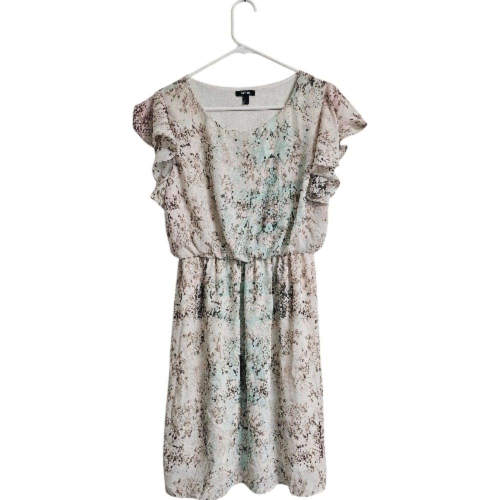 Apt. 9 Cream Top with Black Label